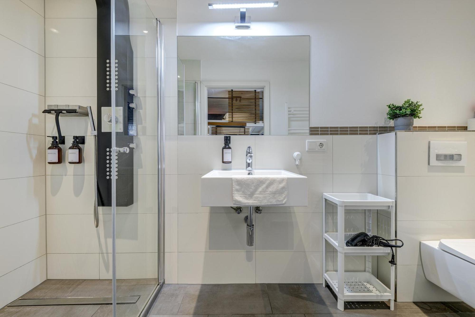 Home By Doni I Serviced Apartments I Ruhig I Zentral Nahe Rmcc, Staatsheater & Landtag Wiesbaden Room photo